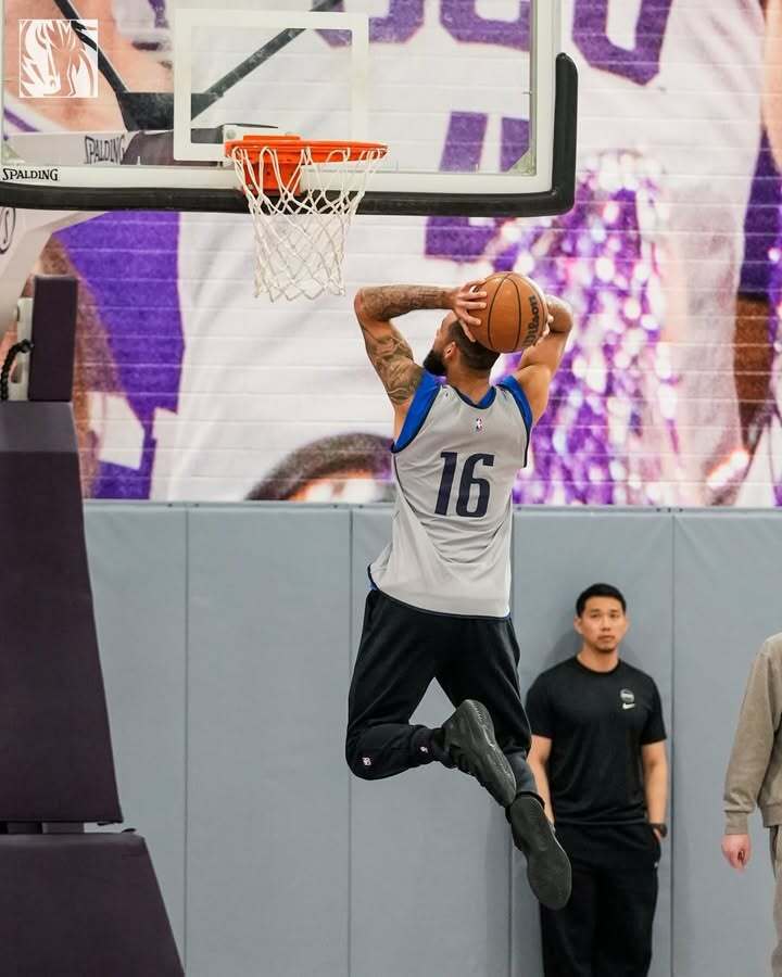 hth体育app下载-从AC米兰门线救险备战德甲到窗口期金州勇士造点机会，今晨达拉斯独行侠备战西甲的简单介绍