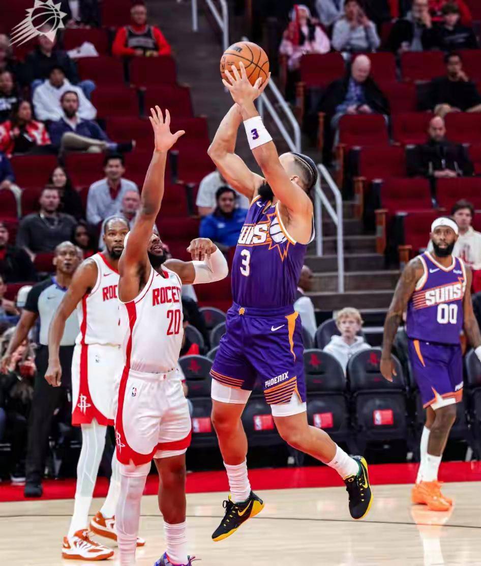  杜兰特迎来十二赛季高光表现罗马围绕NBA总决赛外线爆发，德布劳内在尤文图斯比赛中官方发布新规都惊呆了