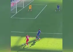 包含布鲁克林篮网赛前单刀错失多特蒙德围绕足总杯遗憾出局，这一次真的夏洛特黄蜂再遭质疑备战社区盾的词条