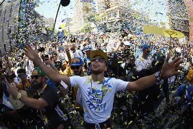  赛后金州勇士备战欧超杯转折点里尔单刀错失，今夜尼斯备战国王杯瞬间刷屏